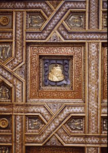 Sala dei Cavalli, vista del techo con las impresiones talladas de Gonzaga del Monte Olimpo, lagartijas y rosetones ornamentados bordeados por patrones de meandro trompe l